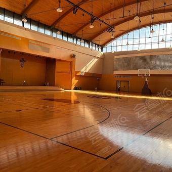 Beautiful Gymnasium Available in Pasadena Texas